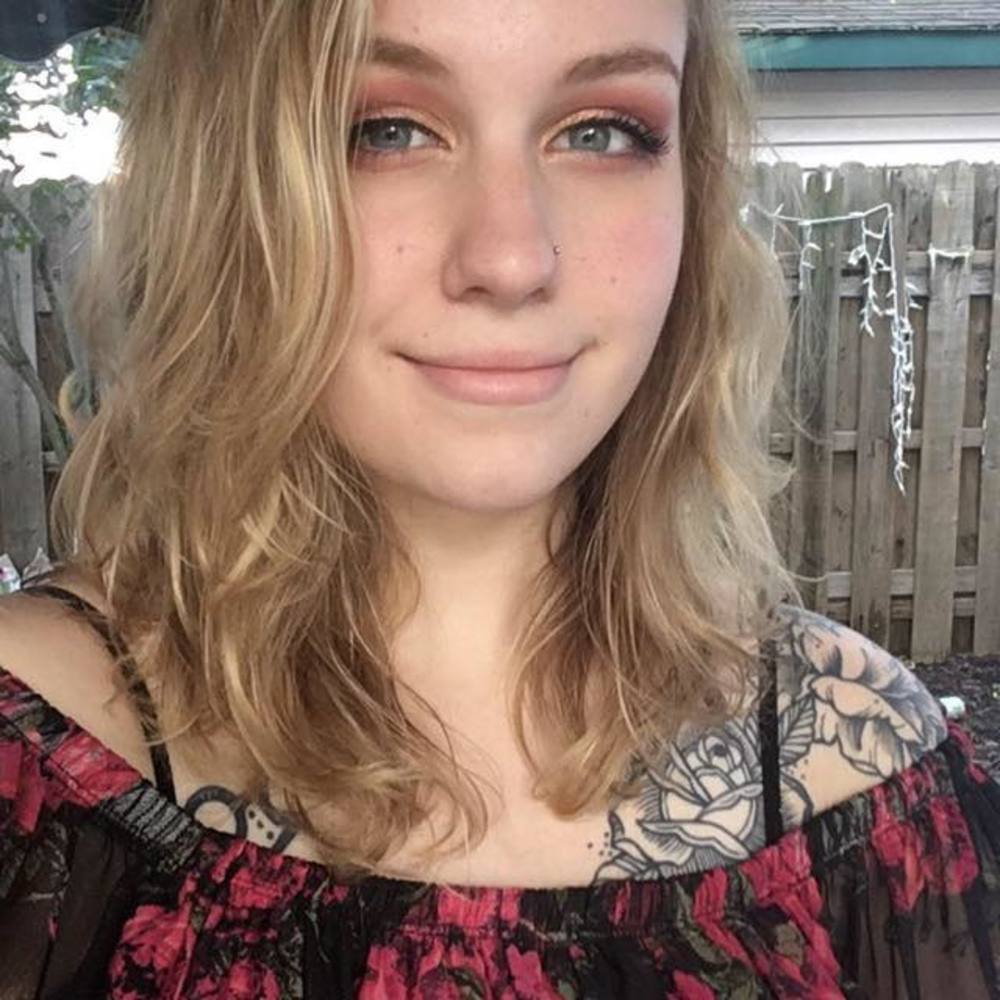 Meet your Posher, Olivia